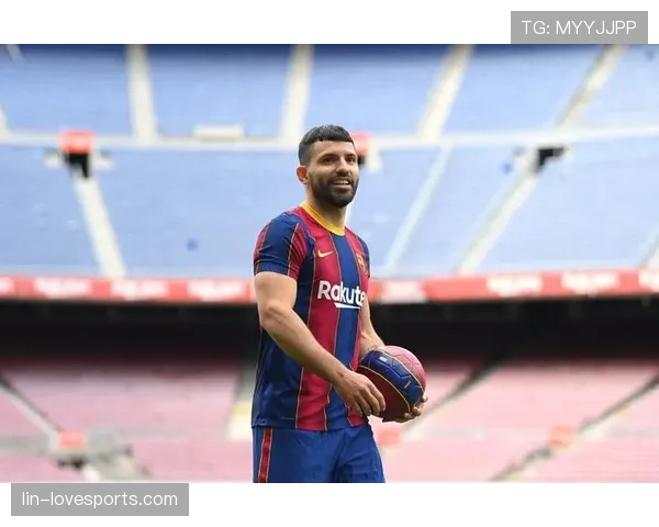 撕破后防的埃托奥本赛季比阿圭罗更具终结威胁